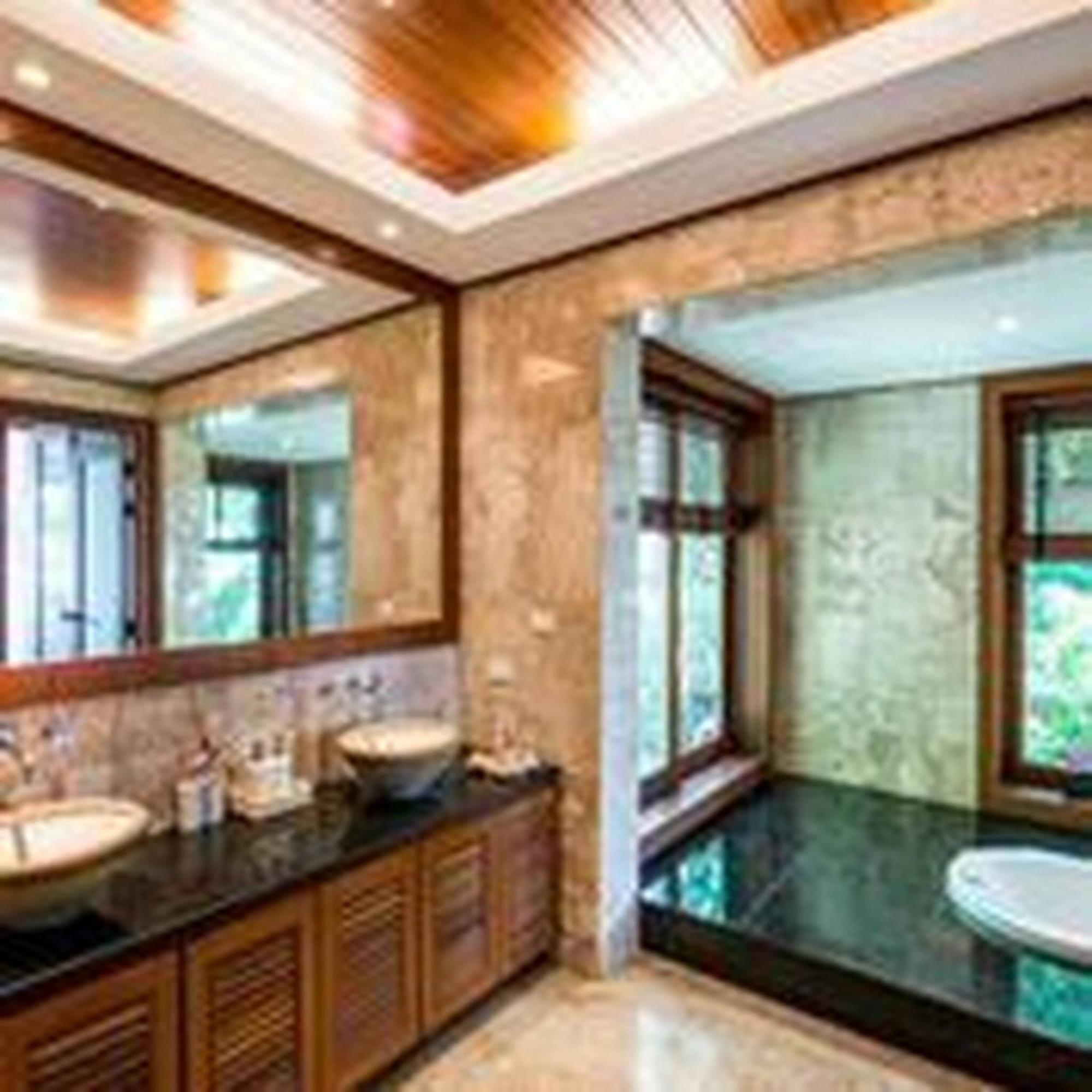 Beautiful 4 Bedroom For Rent In Surin Hill * Phuket