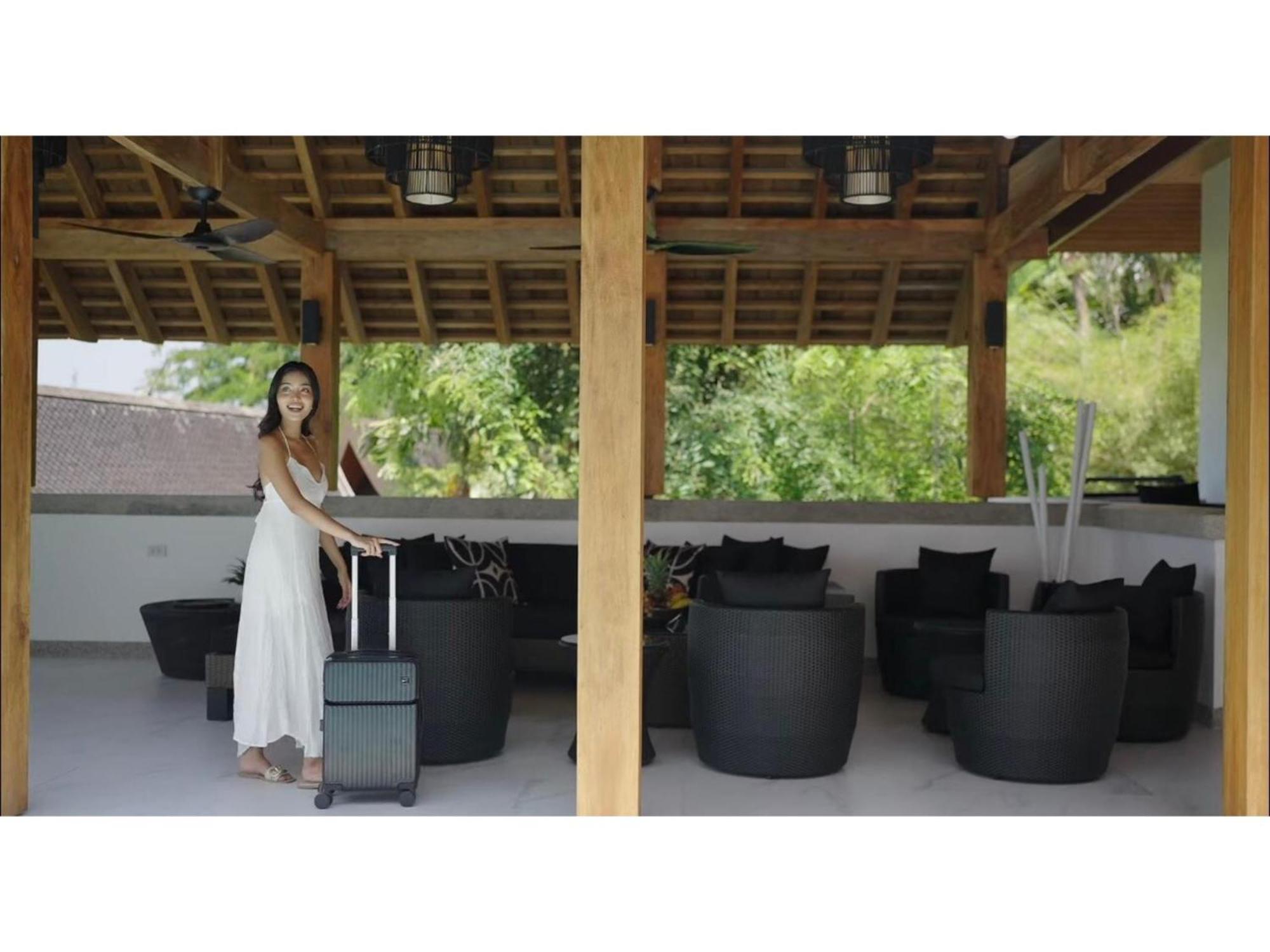 Vila Beautiful 4 Bedroom For Rent In Surin Hill