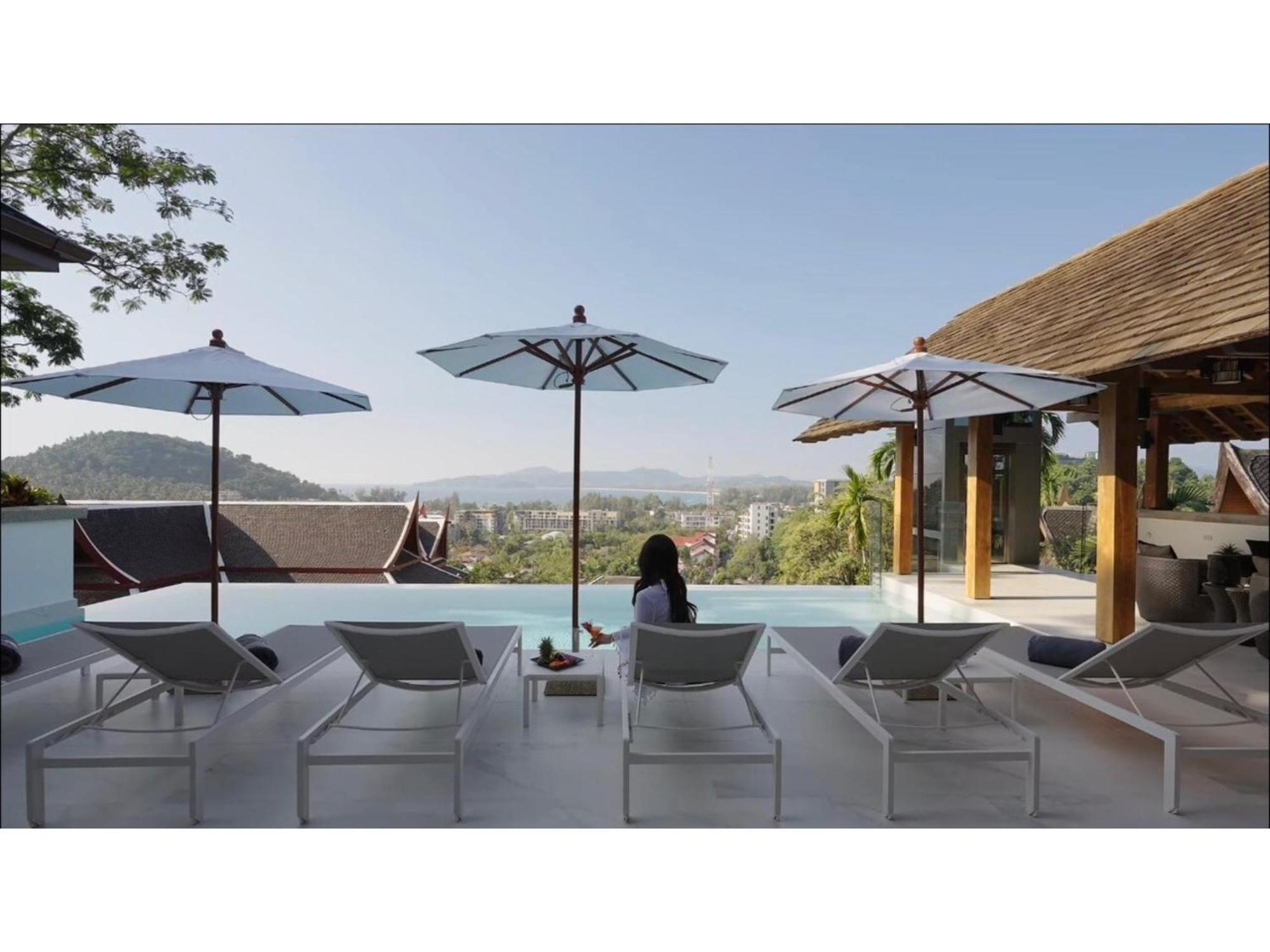 Vila Beautiful 4 Bedroom For Rent In Surin Hill