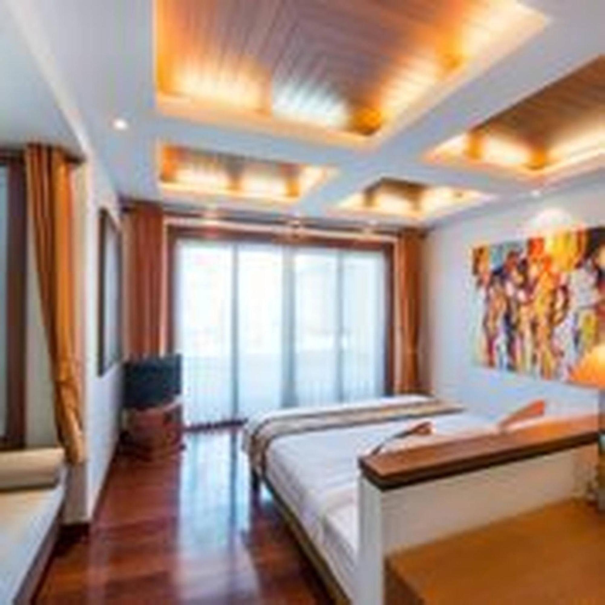 Beautiful 4 Bedroom For Rent In Surin Hill