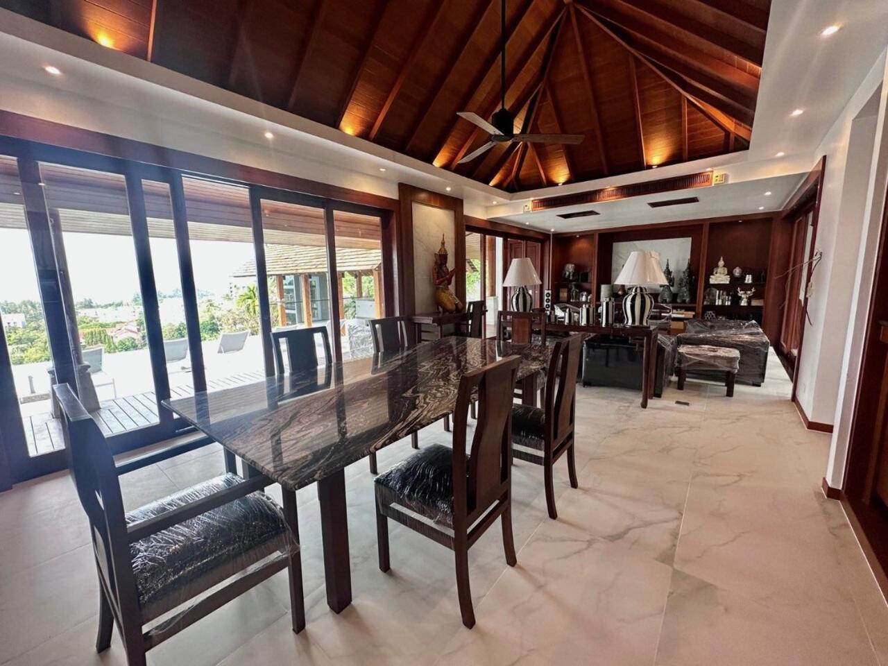 Beautiful 4 Bedroom For Rent In Surin Hill *